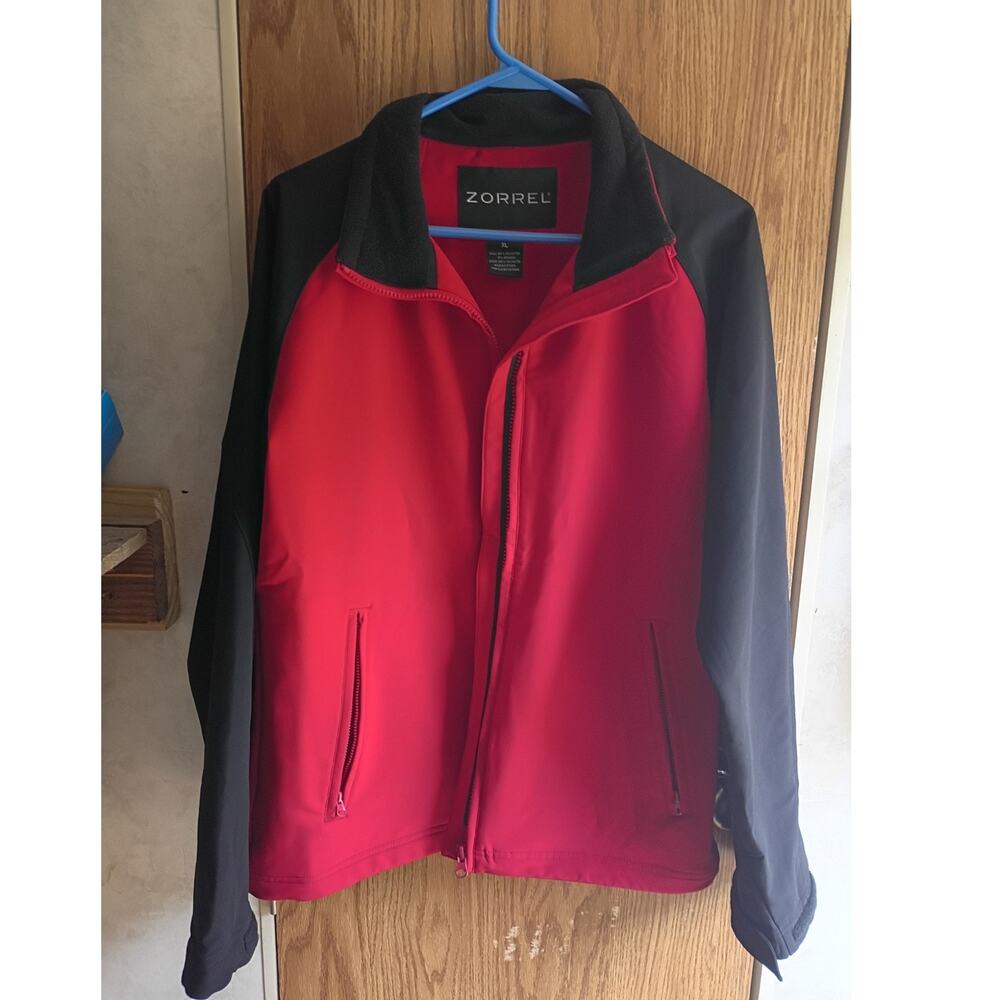 Mens Red Black Lightweight Softshell Jacket XL Fleece Collar Zip Pockets Outdoor